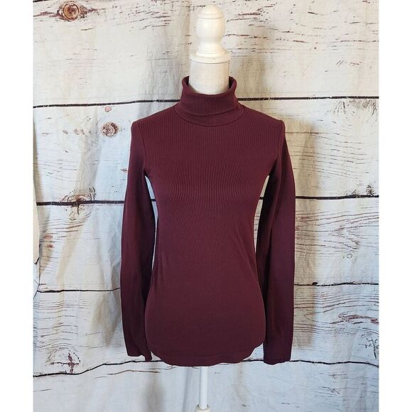 Athleta Flurry Base Layer Turtleneck Size Small - Picture 2 of 6
